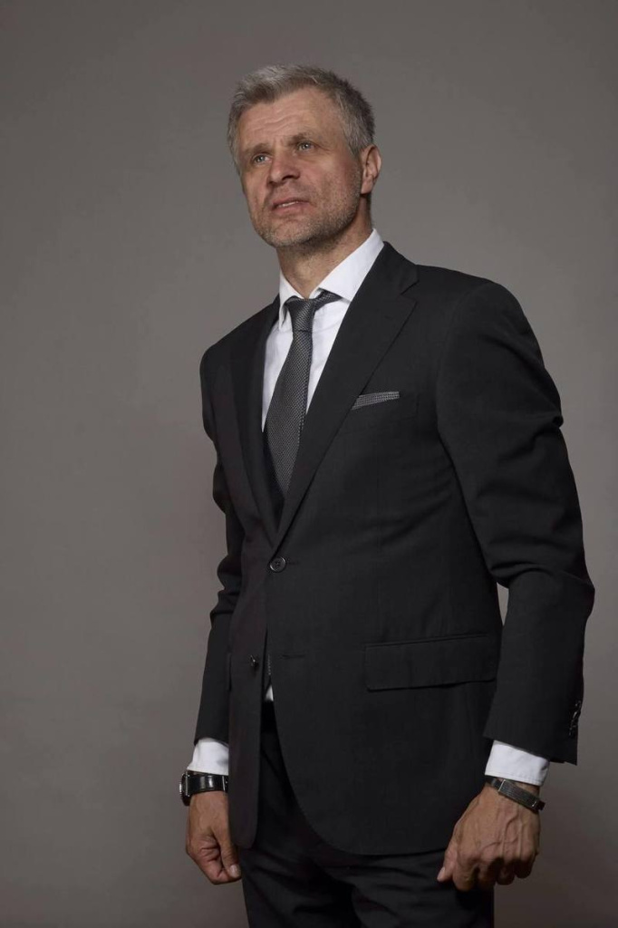 content_chukisov_studiynoe.jpg content_chukisov_studiynoe.jpg